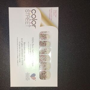 Color Street Under The Mistletoe Nail Strips